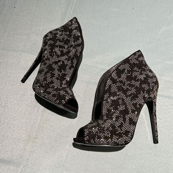 Steve Madden St. Lucia Black Monochrome Camouflage Gemstone Ankle Boots B51 - Picture 5 of 11